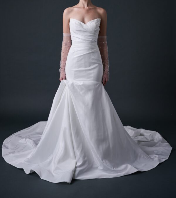SAMANTHA Mermaid Sleek & Modern Strapless Wedding Gown With Dramatic Train