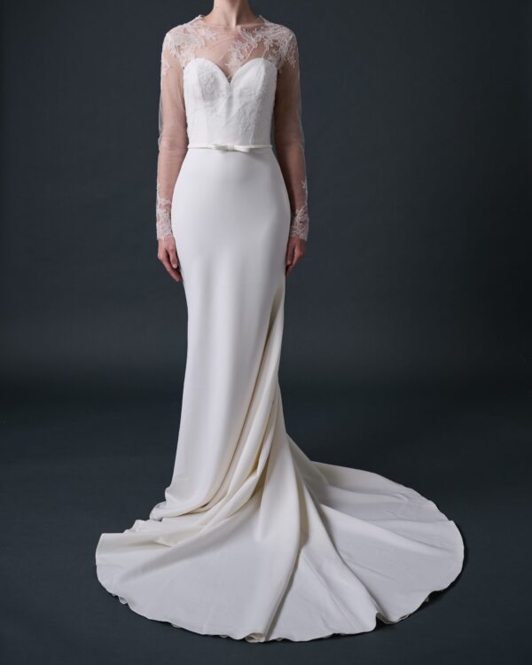 OLIVIA Fitted & Flared Crepe Wedding dress with Sweet Heart Cleavage