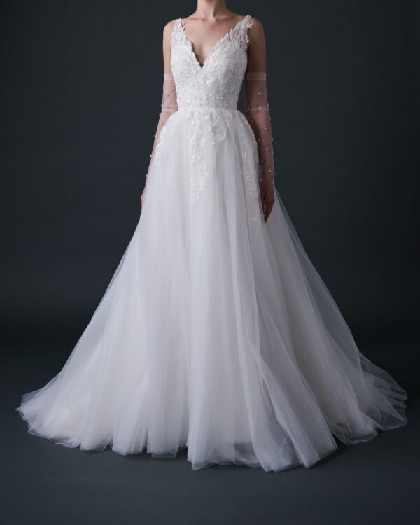 GIMLET Tulle and Lace V-Neckline V-Back Wedding Dress