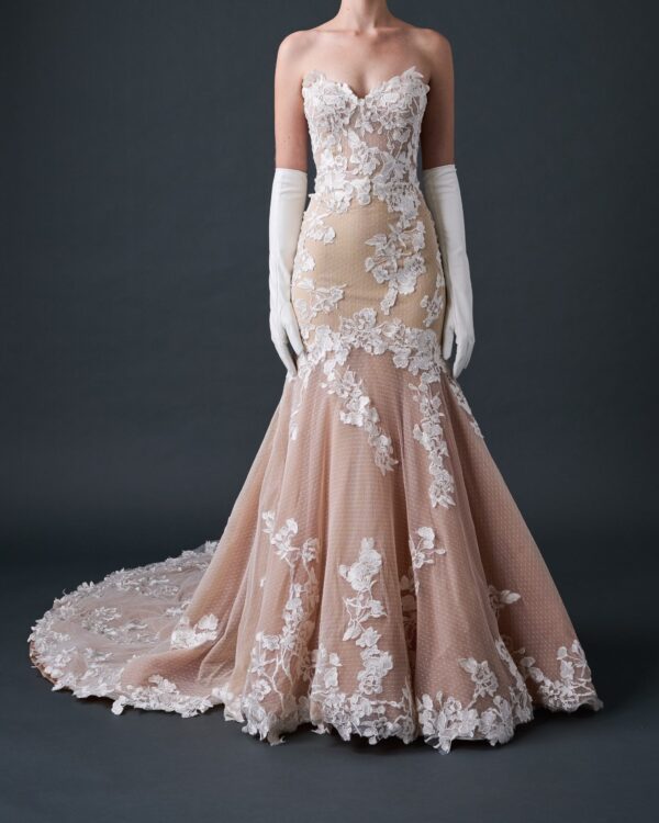 Romantic Strapless Lace Mermaid Wedding Dress – Vintage Nude Elegance