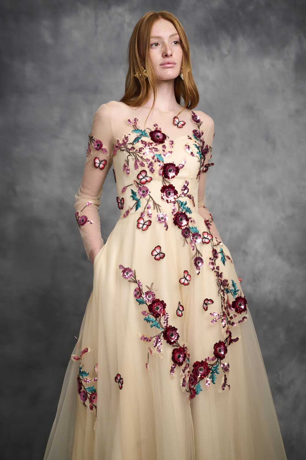 Embellished Sequined Floral Tulle Gown - Imagen 2
