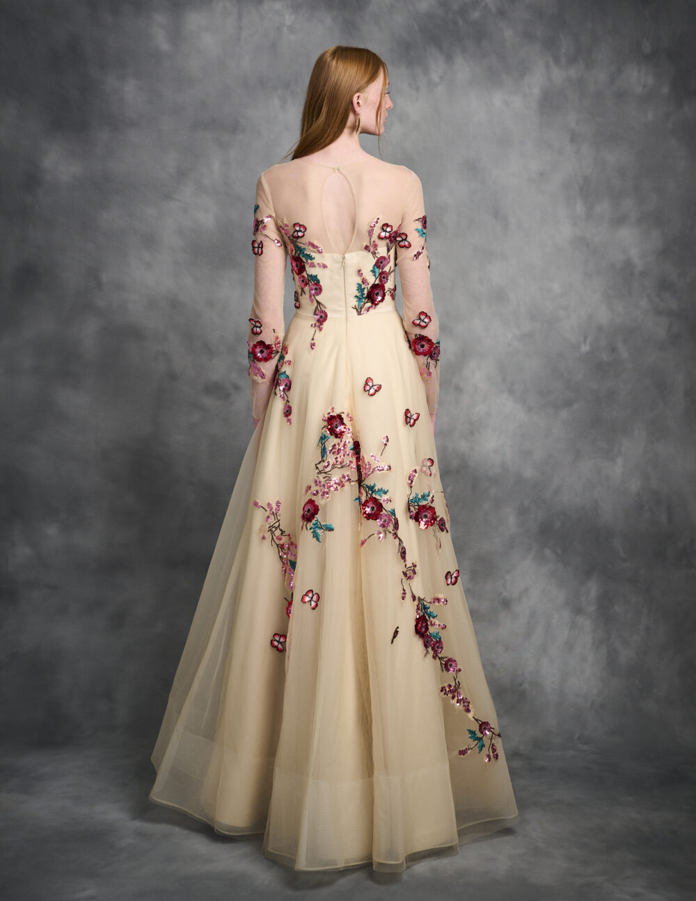 Embellished Sequined Floral Tulle Gown - Imagen 3
